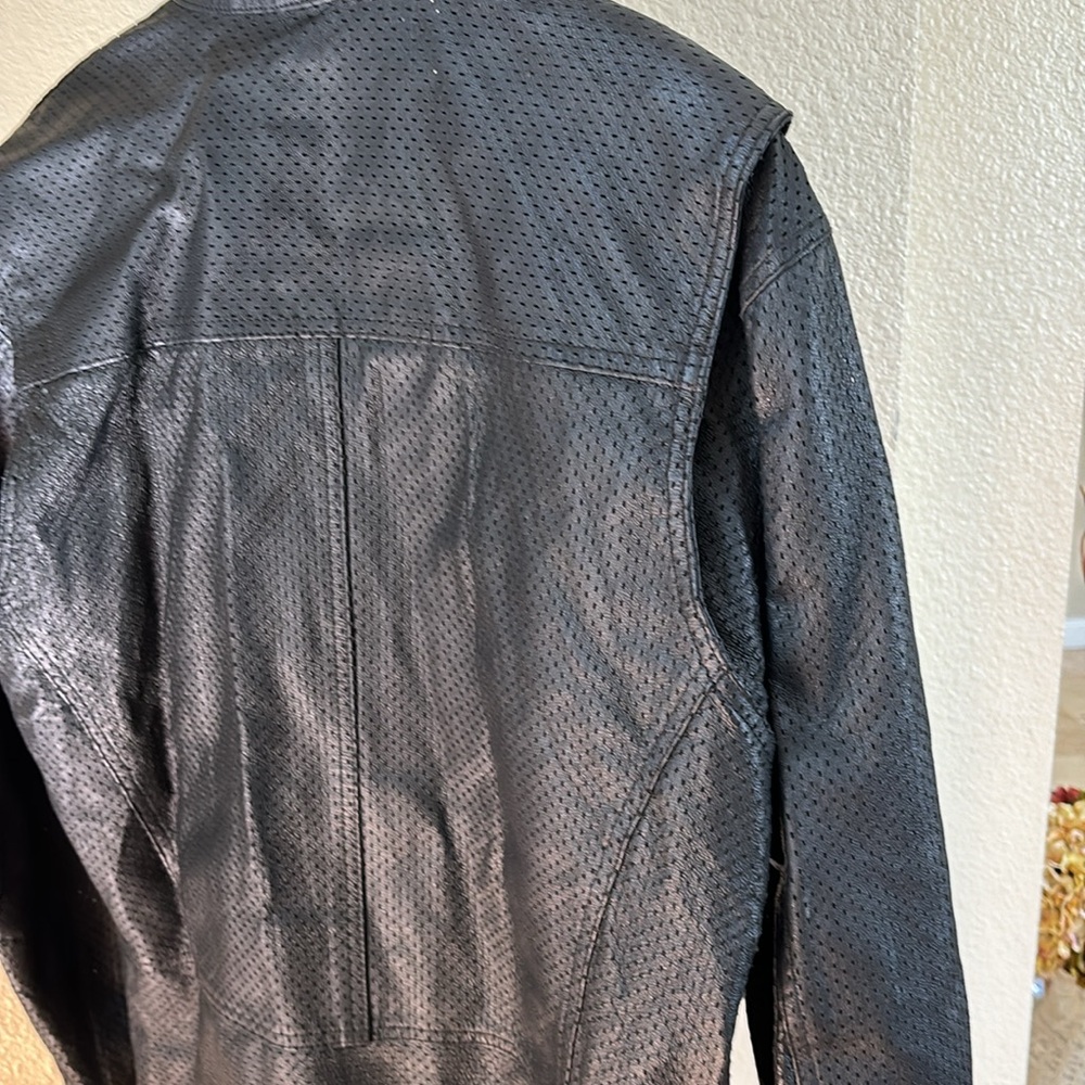 Harley Davidson leather motorcycle jacket - Picture 4 of 11